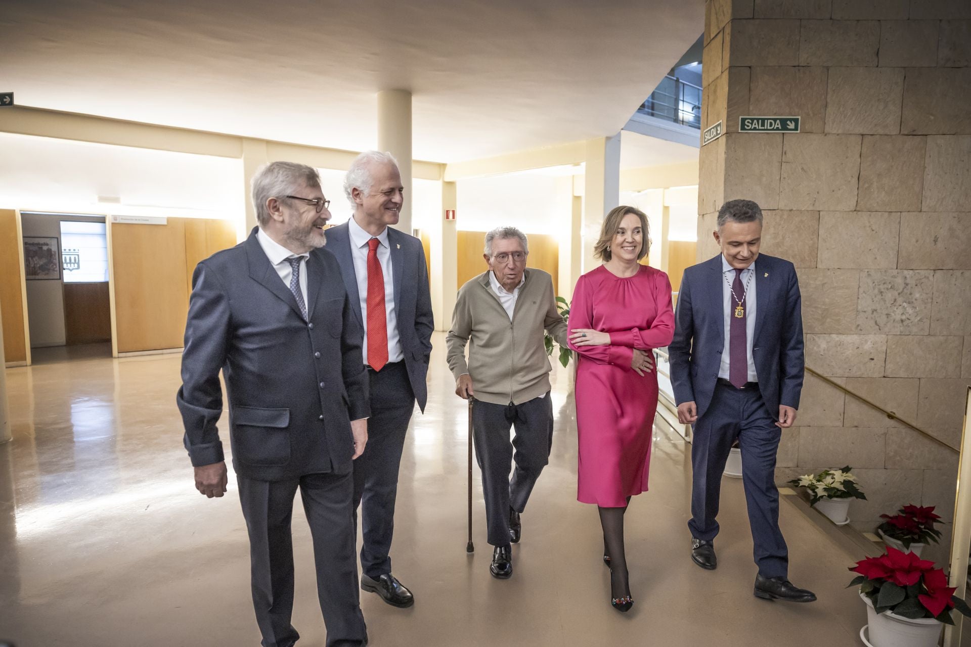 La entrega de la medalla de oro a cuatro exalcaldes de Logroño, en imágenes