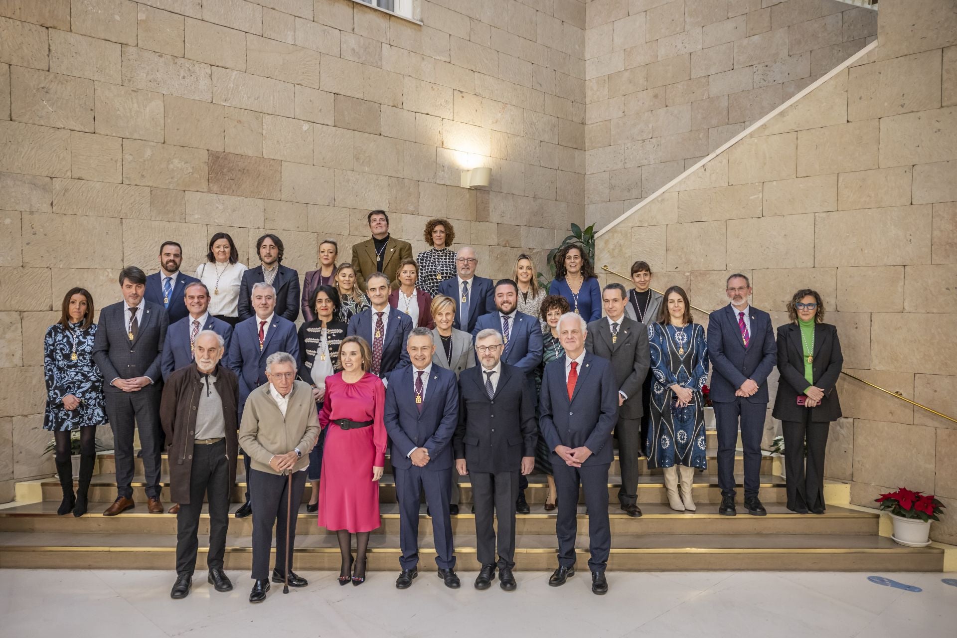 La entrega de la medalla de oro a cuatro exalcaldes de Logroño, en imágenes