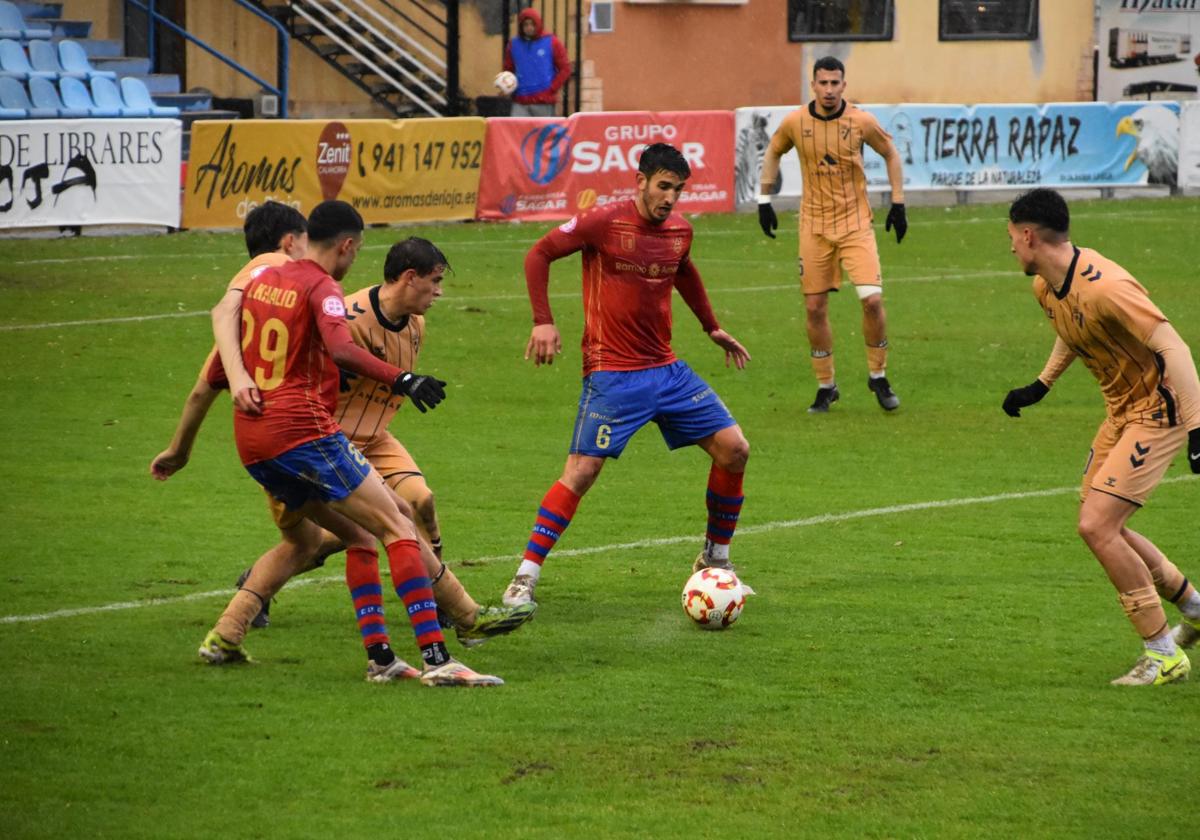 Facu Ballardo en el partido contra el Eibar B en La Planilla.