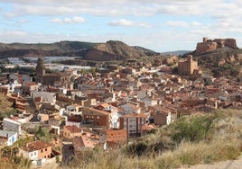 Panorámica de Arnedo con el castillo sobre la peña que se estabilizará.