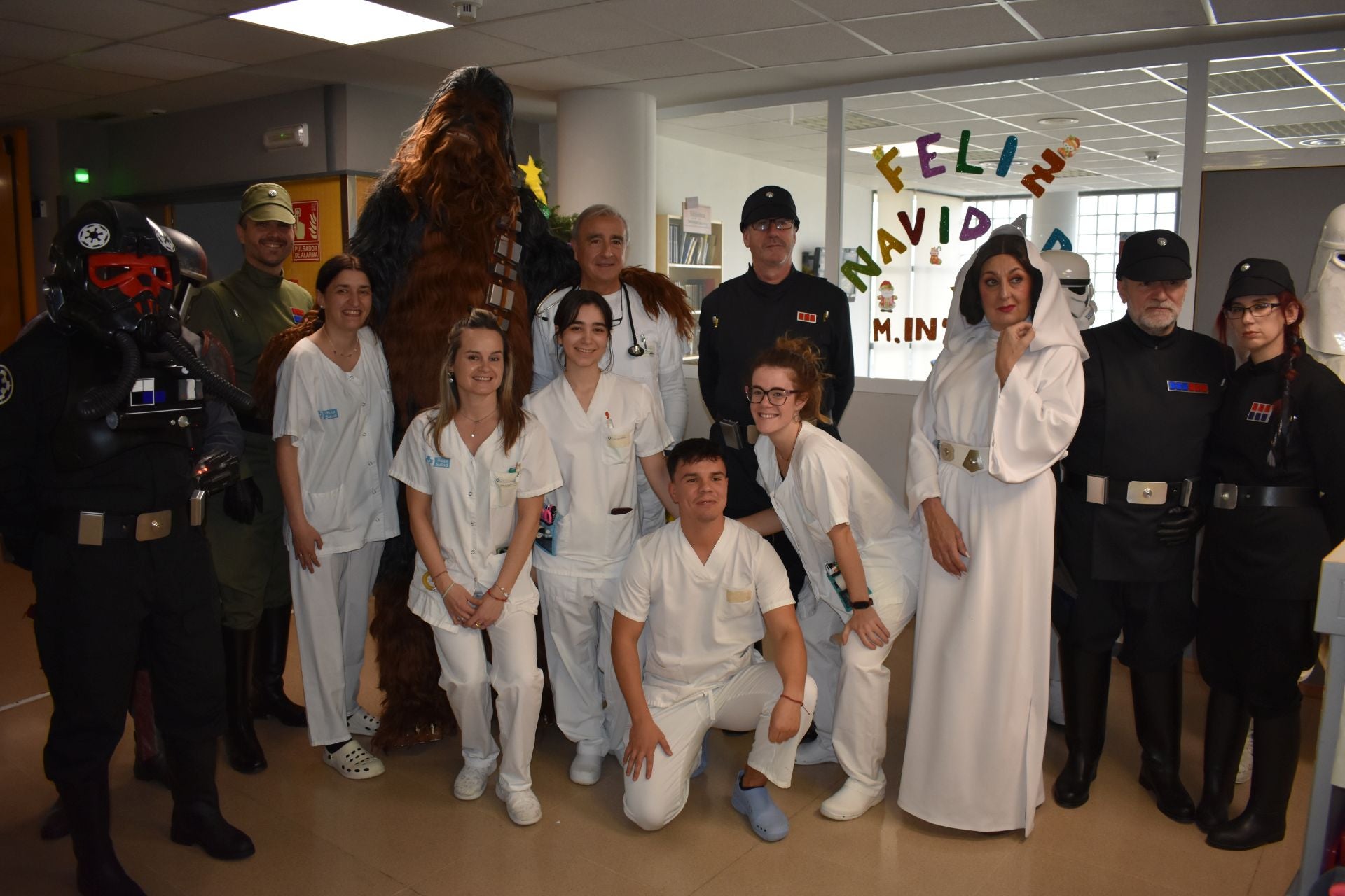 Los personajes de Star Wars visitan el Hospital de Calahorra