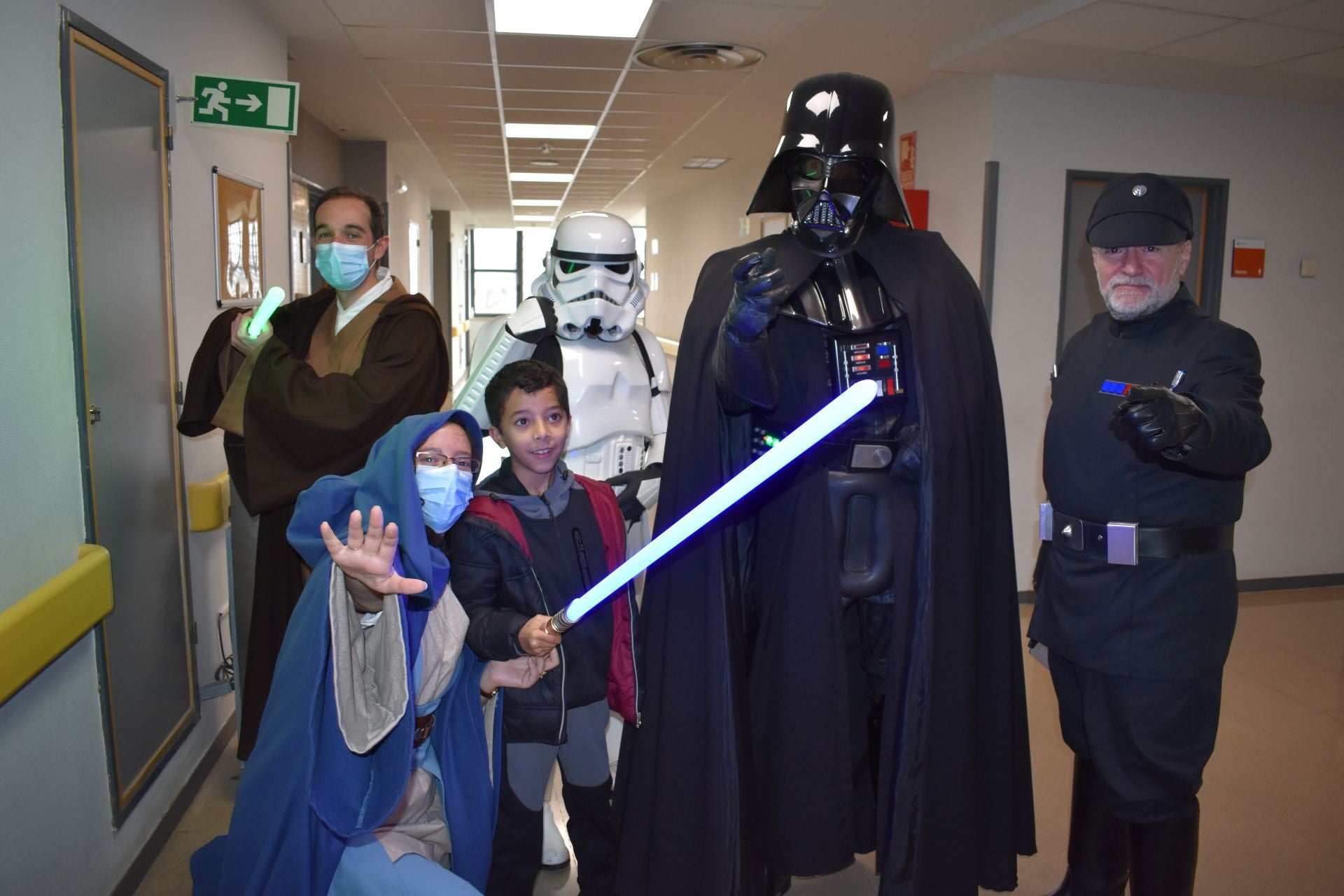 Los personajes de Star Wars visitan el Hospital de Calahorra