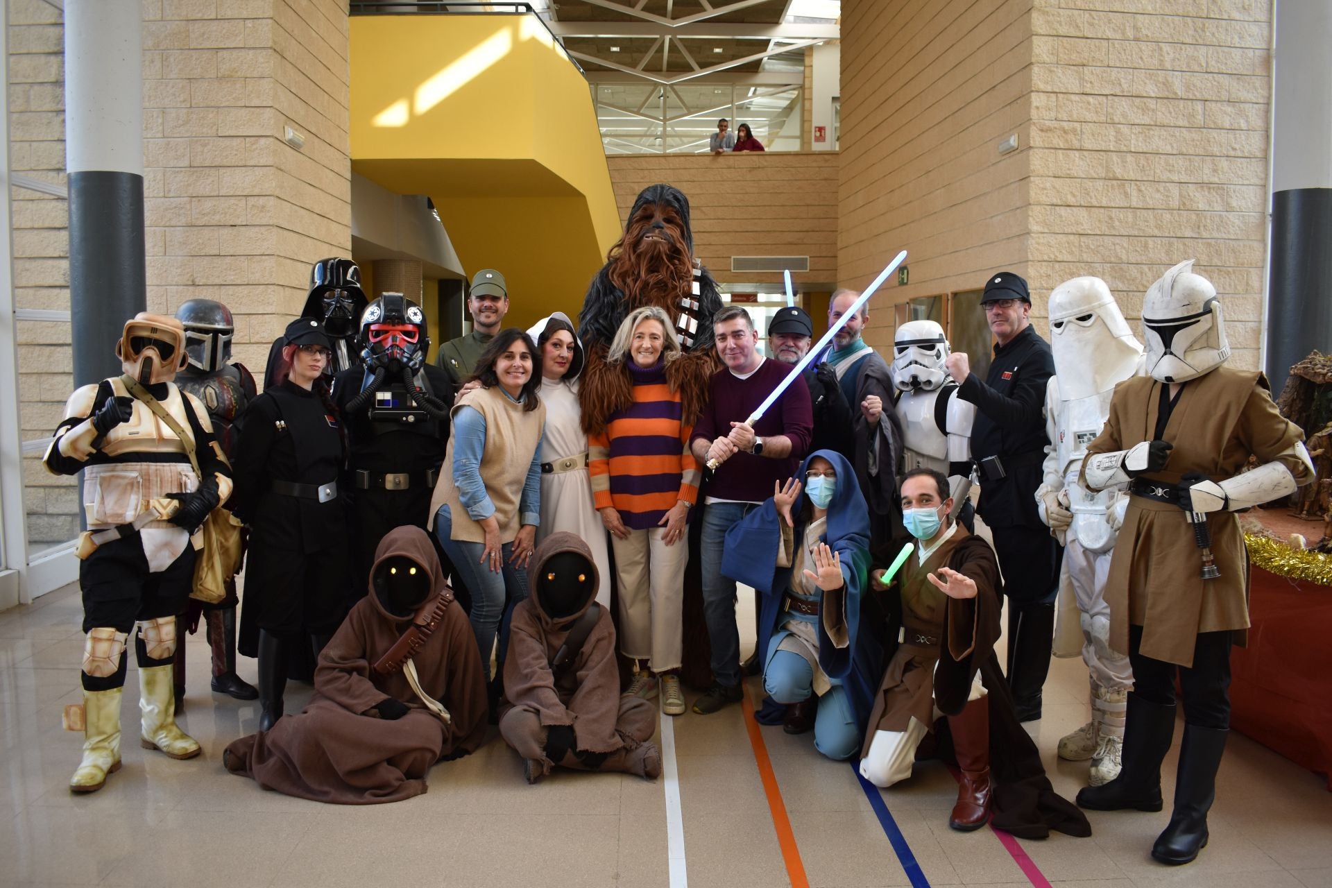 Los personajes de Star Wars visitan el Hospital de Calahorra