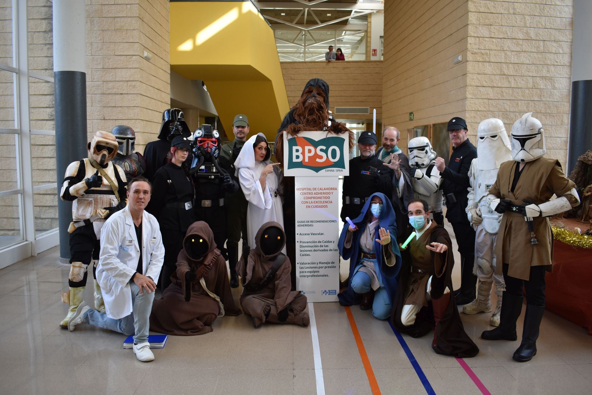 Los personajes de Star Wars visitan el Hospital de Calahorra