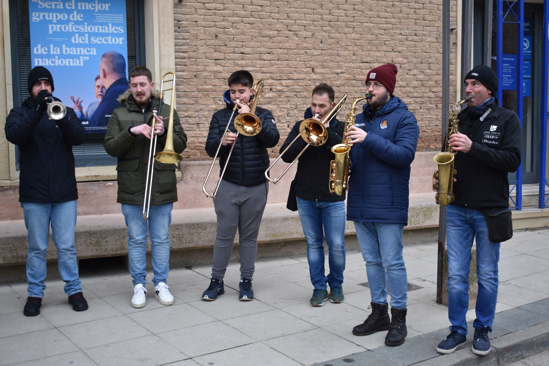 Aldeanueva lanza el cohete de las fiestas de invierno