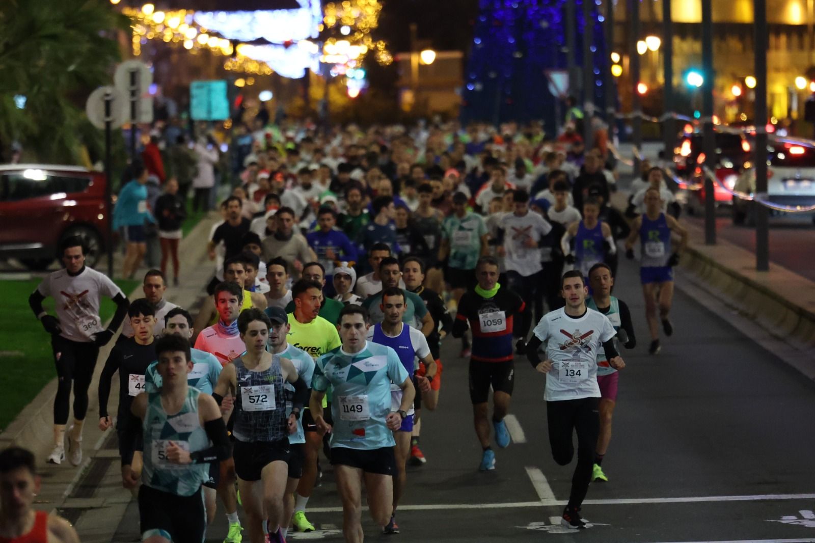 Los logroñeses llenan de nuevo las calles en la San Silvestre