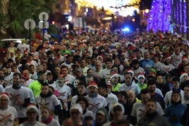 Los logroñeses llenan de nuevo las calles en la San Silvestre