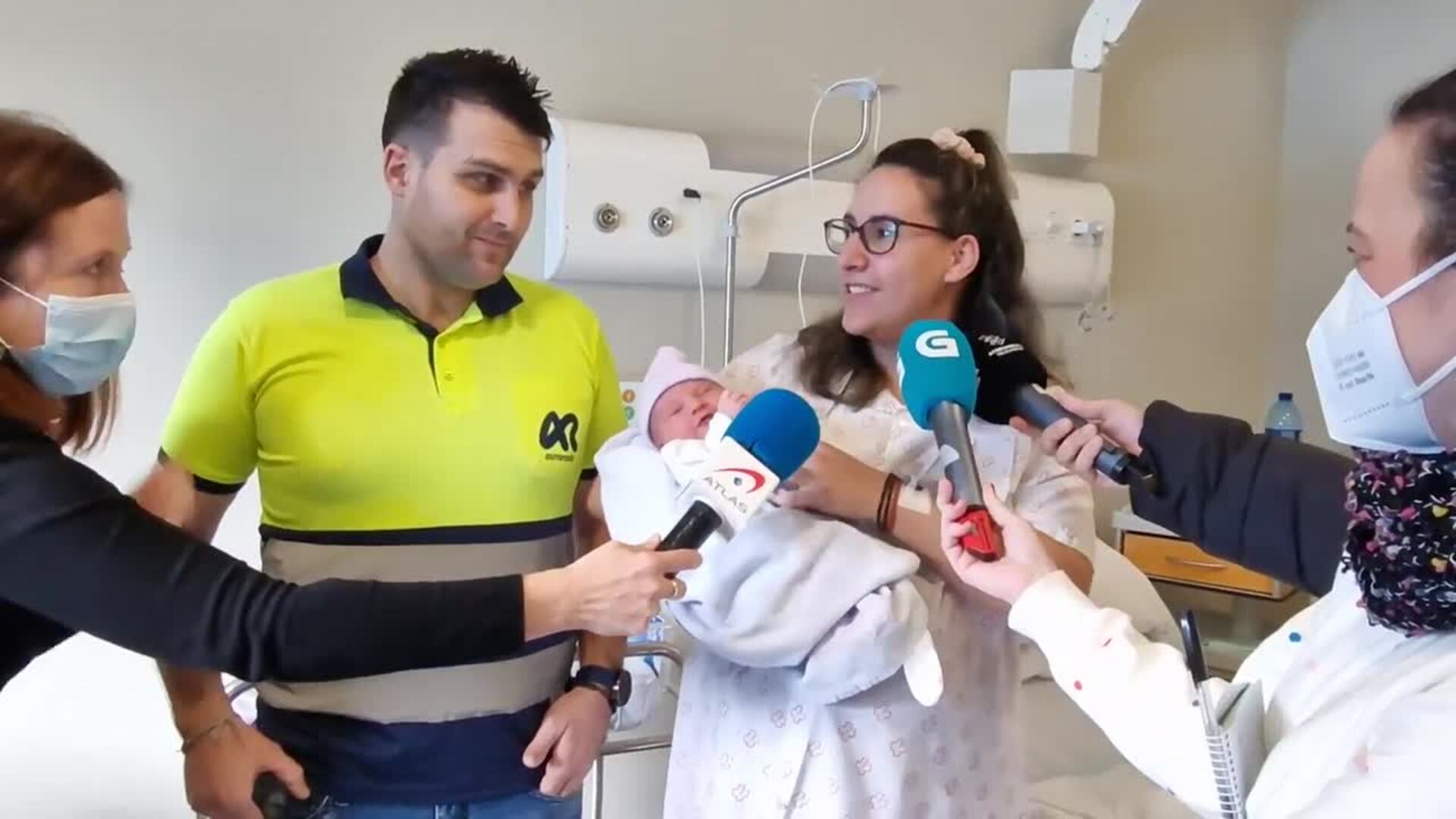 Kylian, con 3,420 gramos, se convierte en el primer bebé del año de Vigo