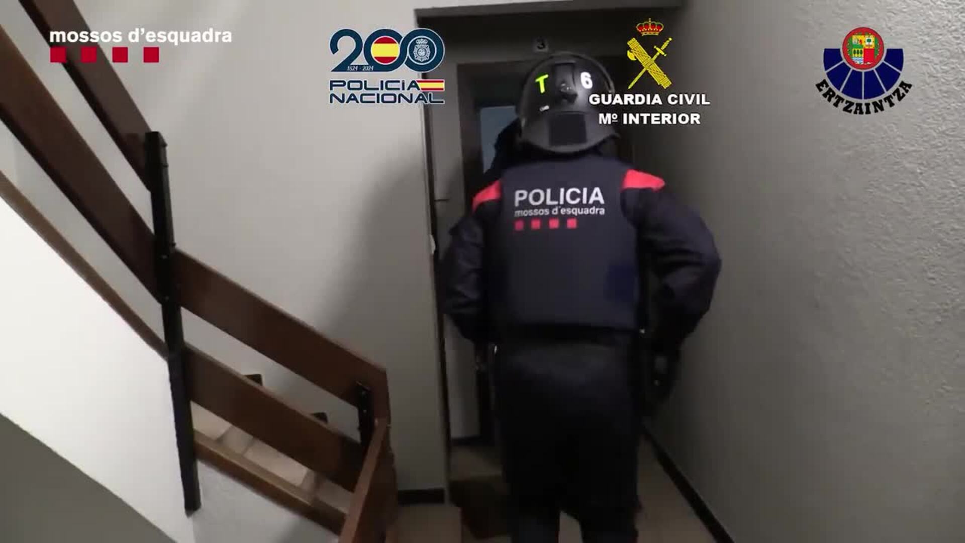 18 detenidos por presuntamente cometer más de 1.000 estafas bancarias en Manlleu (Barcelona)