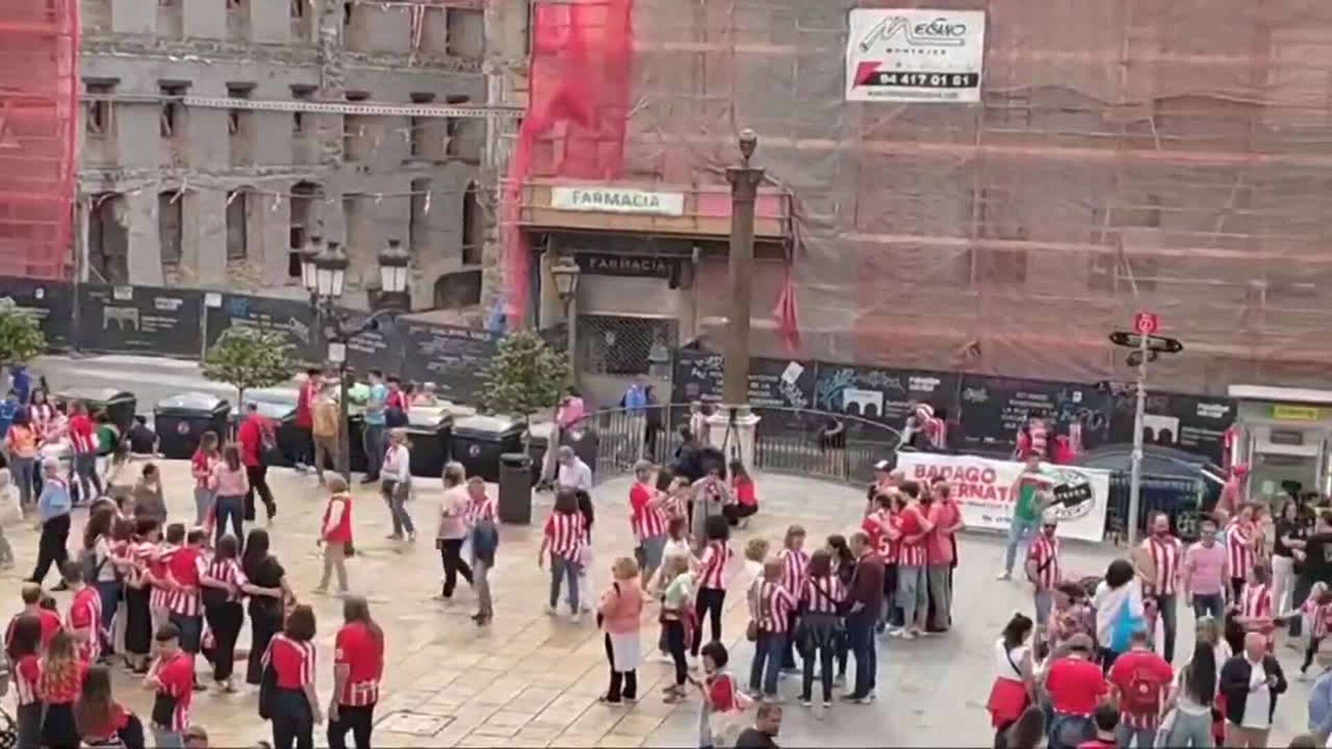 La final de Copa tiñe Bilbao de rojiblanco