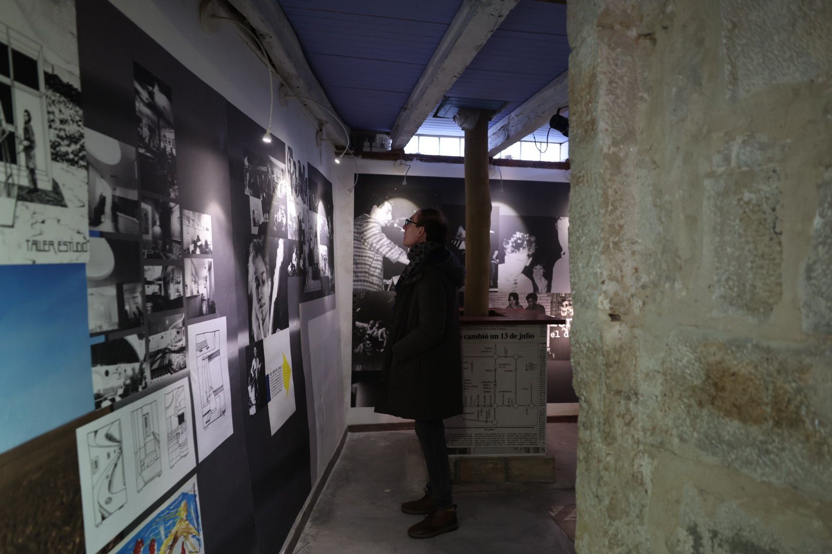 Imagen principal - Detalles de la exposición 'Francis Cillero y su tiempo' y de la inauguración oficial del festival con las autoridades y responsables del festival.