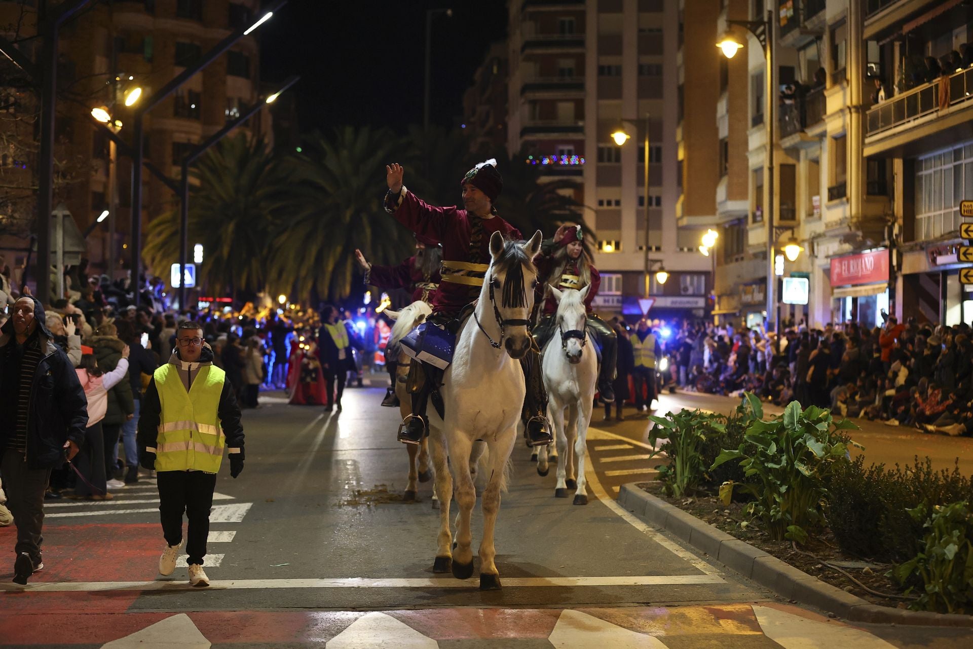 Las imágenes de la cabalgata por las calles de Logroño