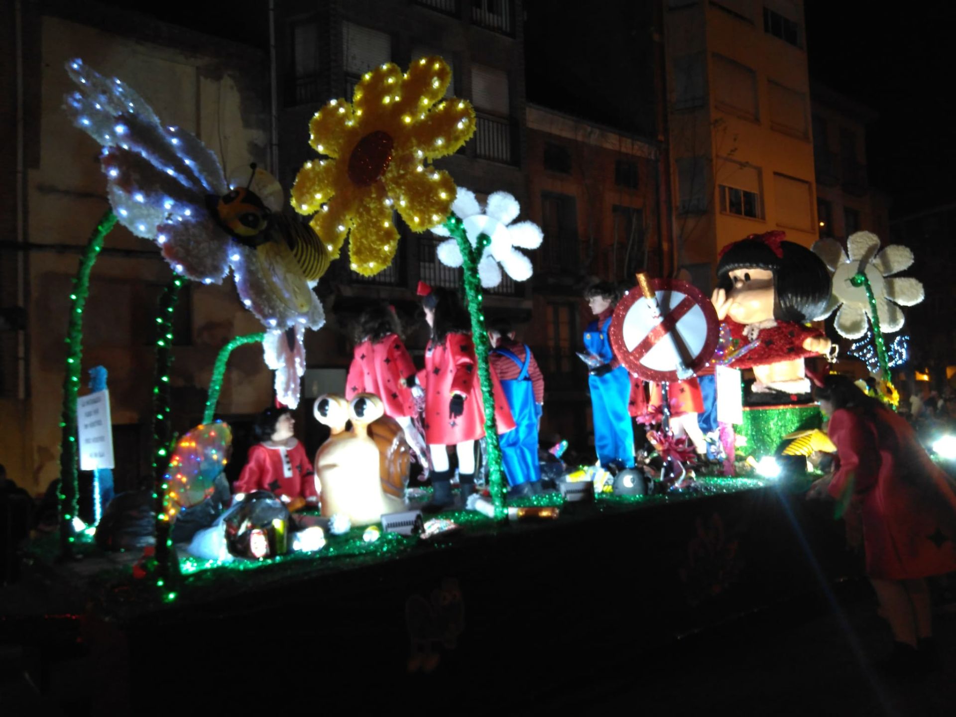 Niños y mayores de la ciudad disfrutaron de la tradicional cabalgata