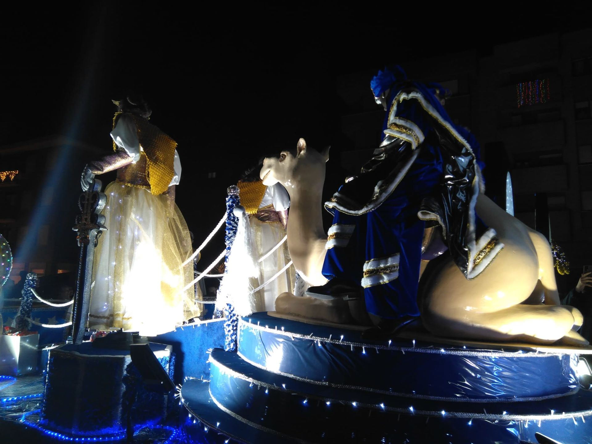 Niños y mayores de la ciudad disfrutaron de la tradicional cabalgata