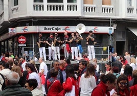 El contrato busca una charanga que amenice los pasacalles y degustaciones durante las fiestas de San José.