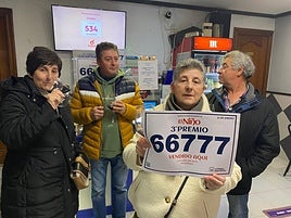 Charo, riojana agraciada con el tercer premio: «Si lo llego a saber antes nos vamos a comer a algún lado»