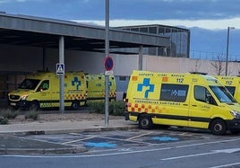 Exterior de Urgencias del Hospital San Pedro de Logroño, en una imagen de archivo.