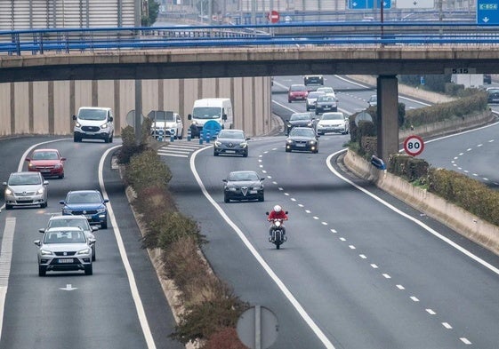 Herida una joven de 15 años en un accidente en la circunvalación