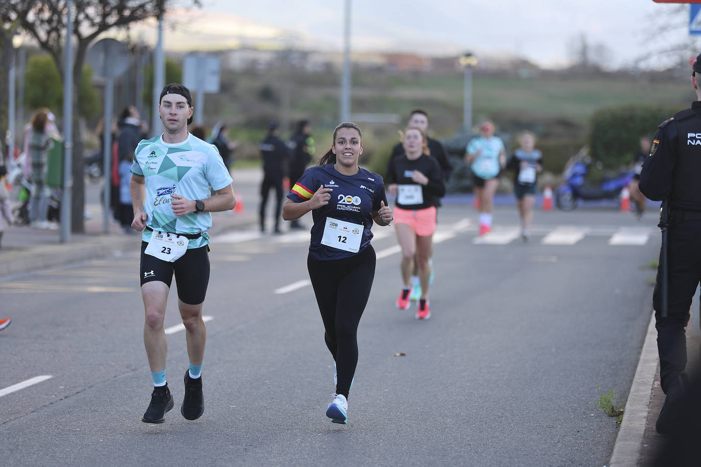 La carrera solidaria de la Policía Nacional en Logroño, en imágenes