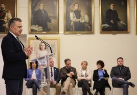 Escobar, durante su intervención este lunes en el salón de retratos.