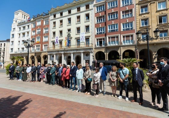 Concentración frente a la delegación del Gobierno en La Rioja en repulsa por el asesinato de Mercedes el 13 de mayo de 2022, un año y medio después del crimen.