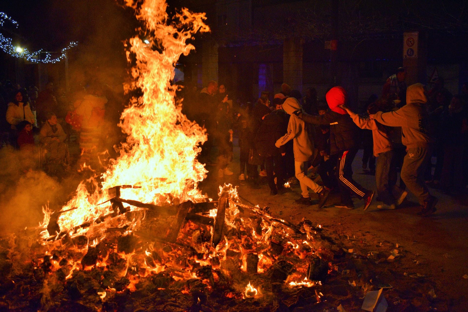 Las tradicionales márcharas de San Antón, en imágenes