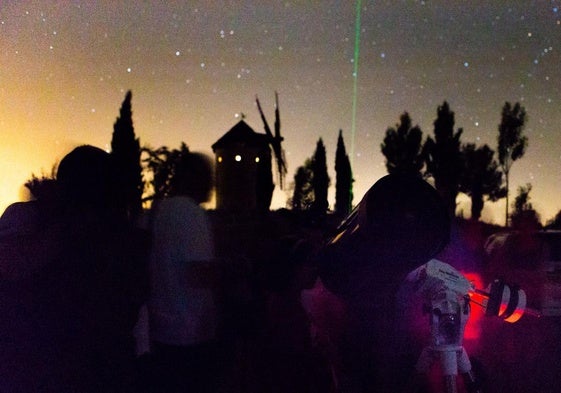 Observación de estrellas en Santa Lucía de Ocón.