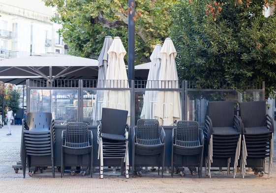 Terraza 'recogida' en Bretón de los Herreros