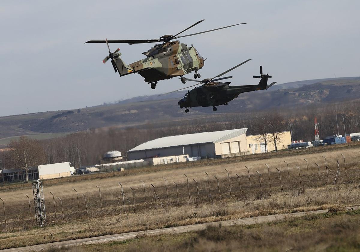 Dos helicópteros, en la exhibición del pasado fin de semana.