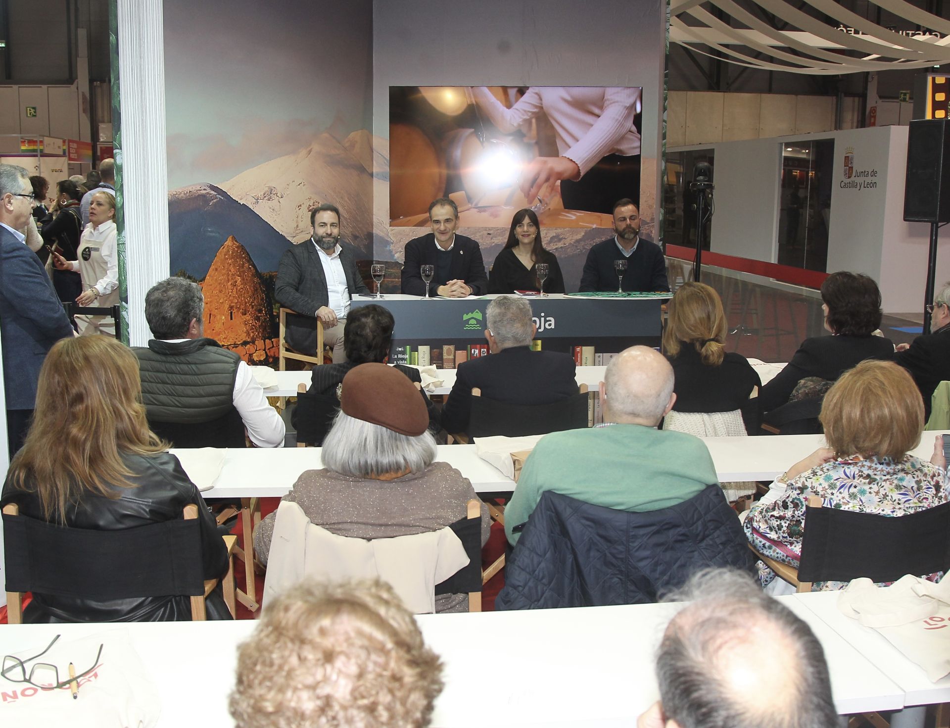 Logroño se promociona en Fitur