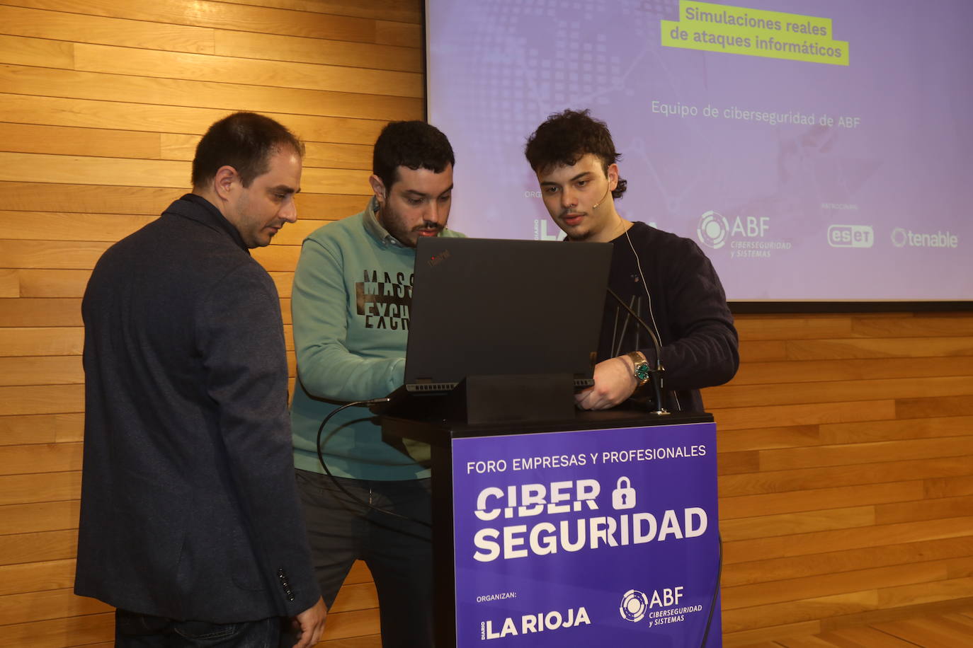 El foro &#039;Empresas y Profesionales: Ciberseguridad&#039;, en imágenes