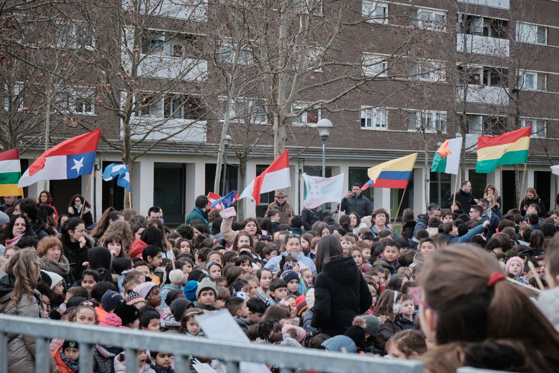 Cinco colegios logroñeses celebran el Día de La Paz en el Parque San Miguel