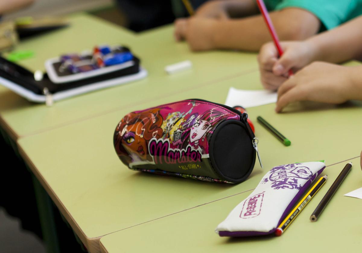 Educación aprueba la ampliación de la plantilla estable de los centros públicos en 76 docentes