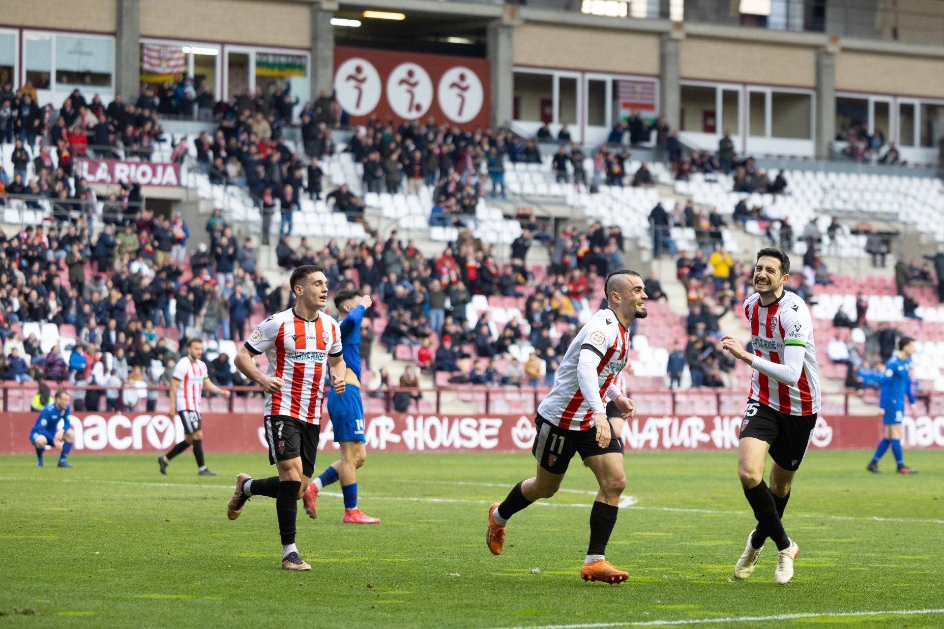 La goleada de la UD Logroñés, en imágenes