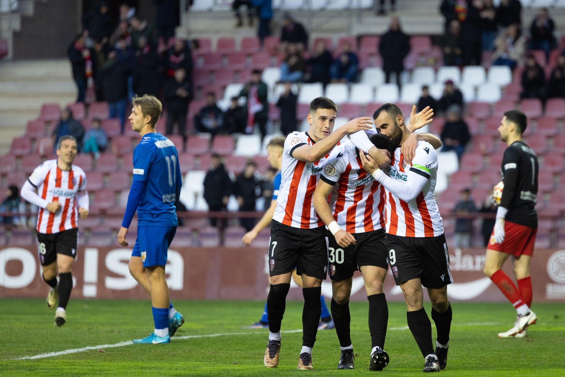 La goleada de la UD Logroñés, en imágenes