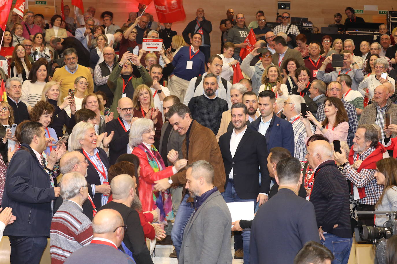 La intervención de Pedro Sánchez en el Congreso Regional del PSOE riojano, en imágenes