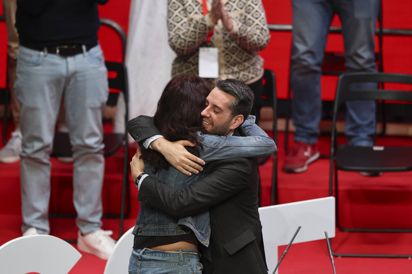 La proclamación de García al frente del PSOE riojano, en imágenes