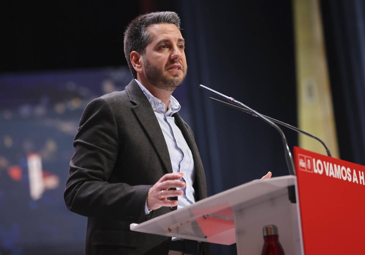 Javier García, durante su intervención en el Congreso Regional del PSOE riojano.