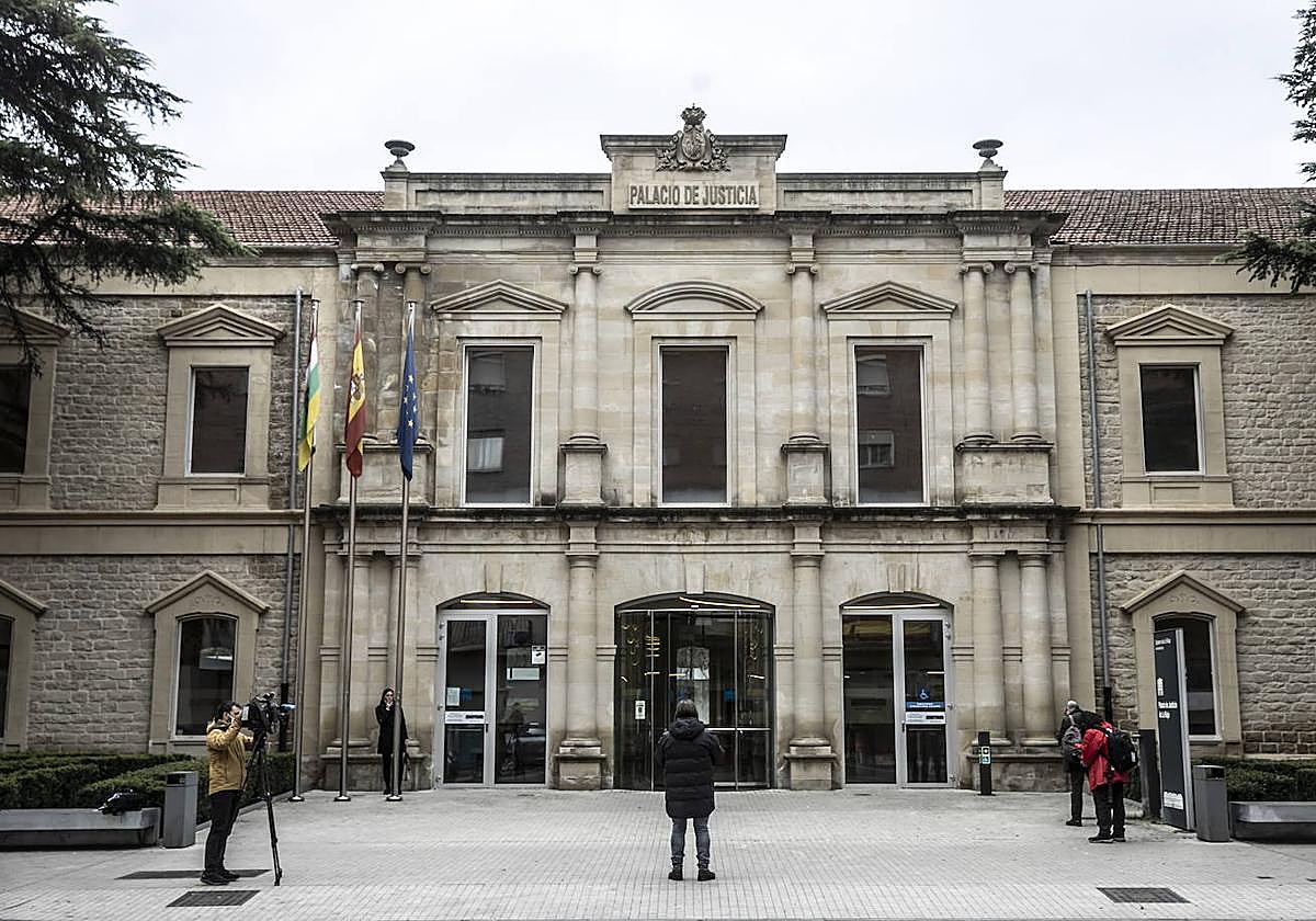 Exterior del Palacio de Justicia de La Rioja, en una imagen de archivo.
