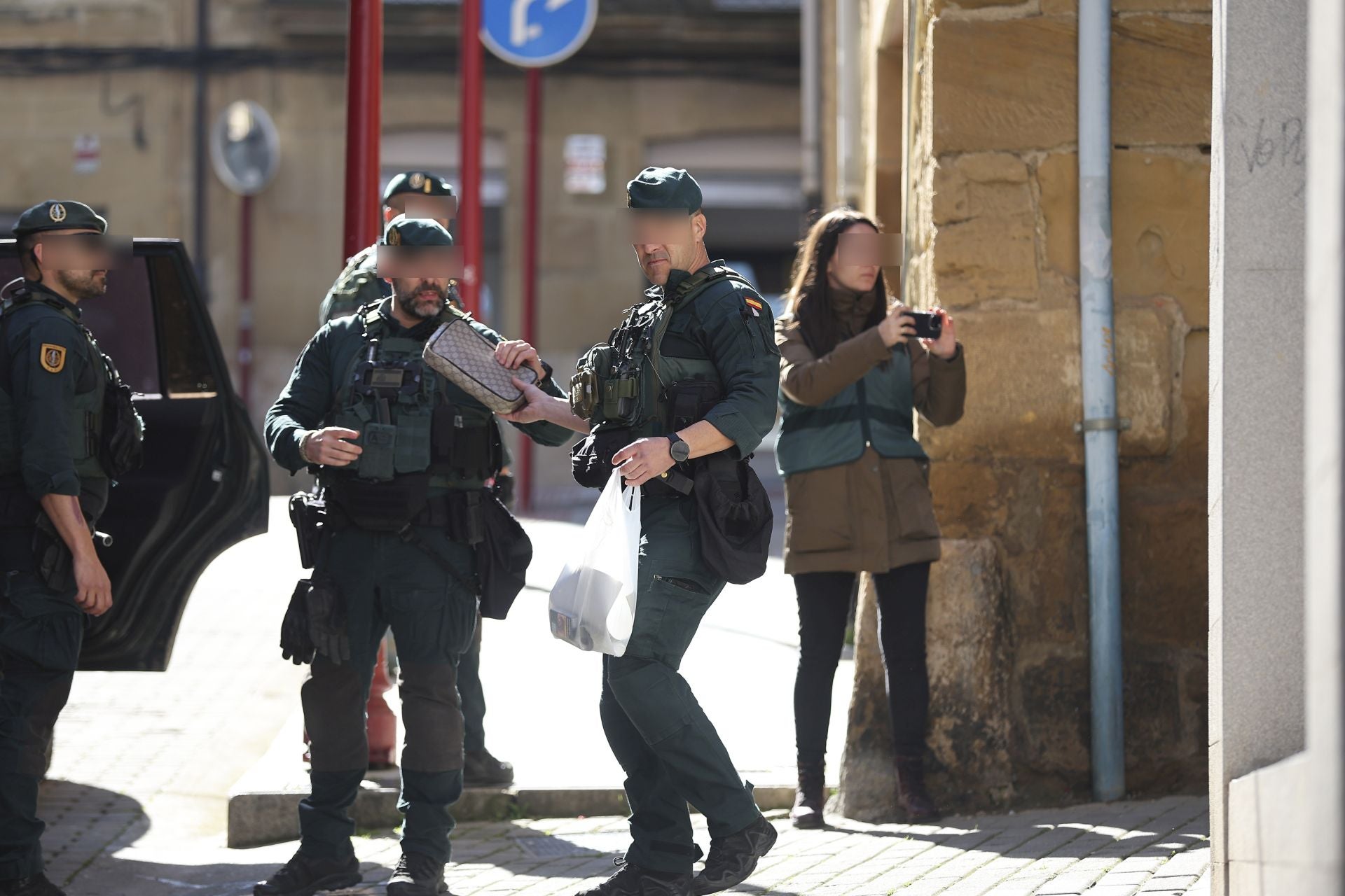 El amplio operativo del GAR en Haro, en imágenes