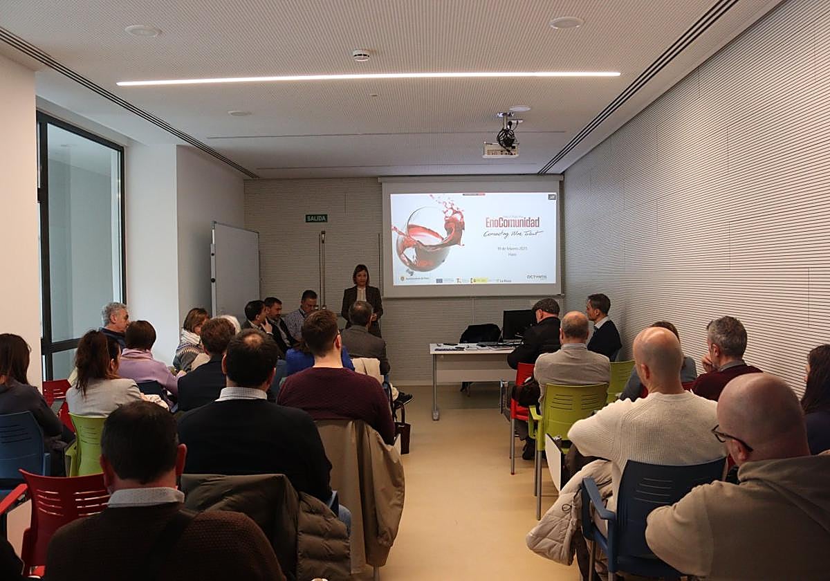 La alcaldesa, Guadalupe Fernández, en la presentación del proyecto.