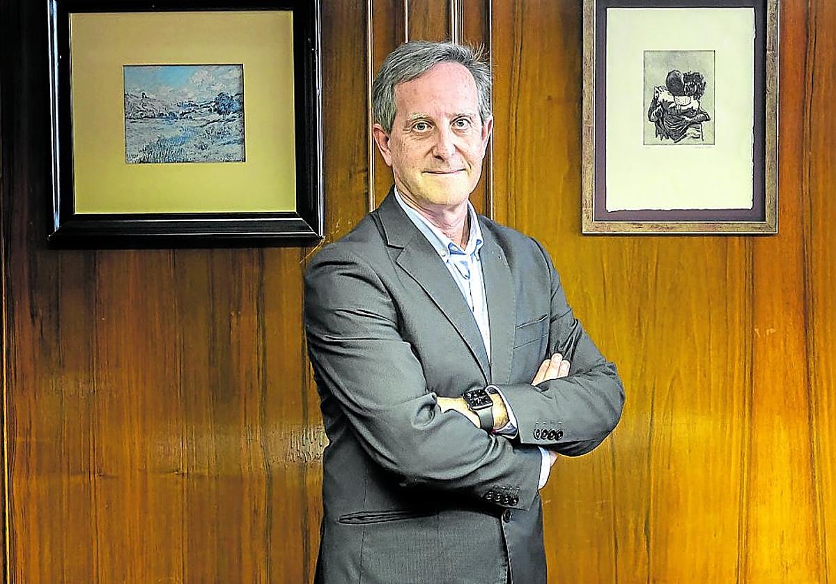 El médico Carlos Piserra, subdirector de Salud Mental y Emocional.