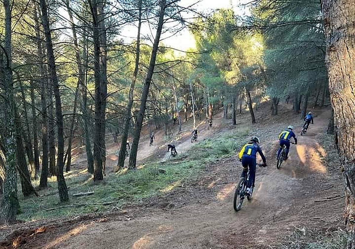 El PSOE de Ezcaray se posiciona en contra de la reubicación del 'bike park'