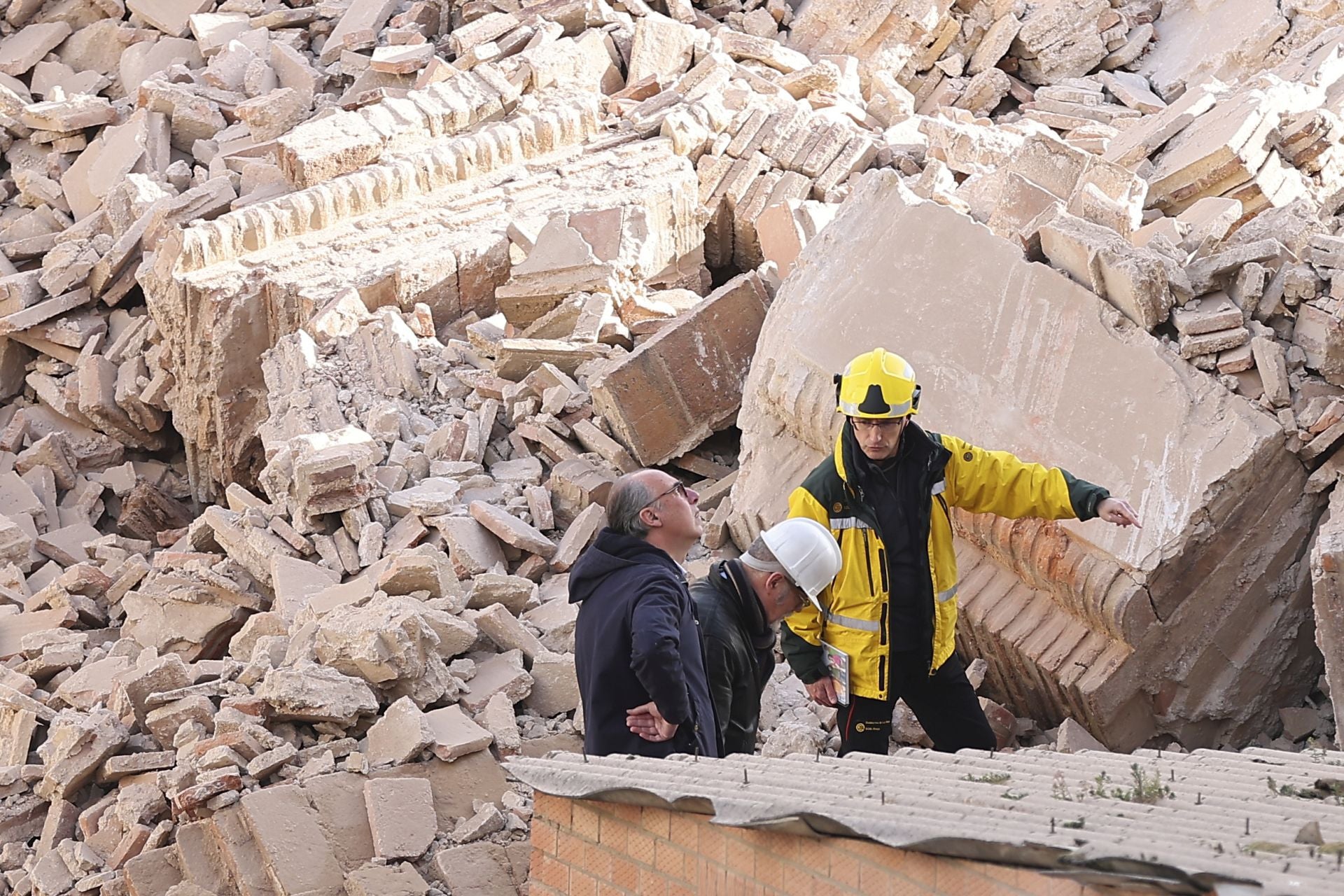 Las imágenes de Viguera en el día después del derrumbe