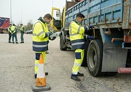 La Dirección General de Tráfico llevó a cabo una campaña de vigilancia y control enfocada en la seguridad de los vehículos dedicados al transporte de mercancías y personas.