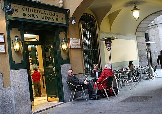 Fachada del primer local de san Ginés en el pasadizo del mismo nombre.