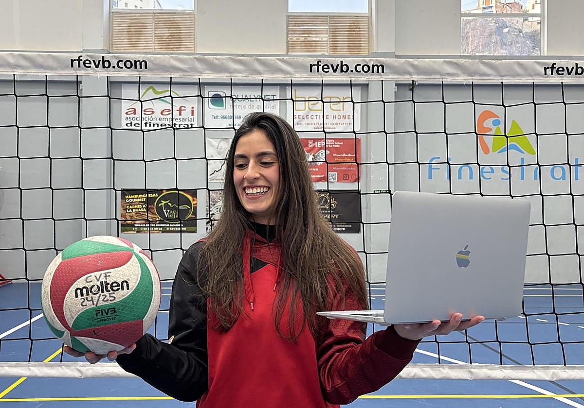 Carla Prieto, alumna de UNIR y jugadora profesional de vóley.