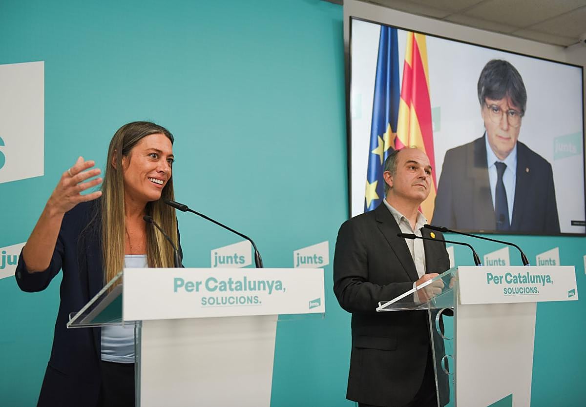 Nogueras, Turull y, en plasma, Puigdemont, ufanos tras firmar el acuerdo con el PSOE