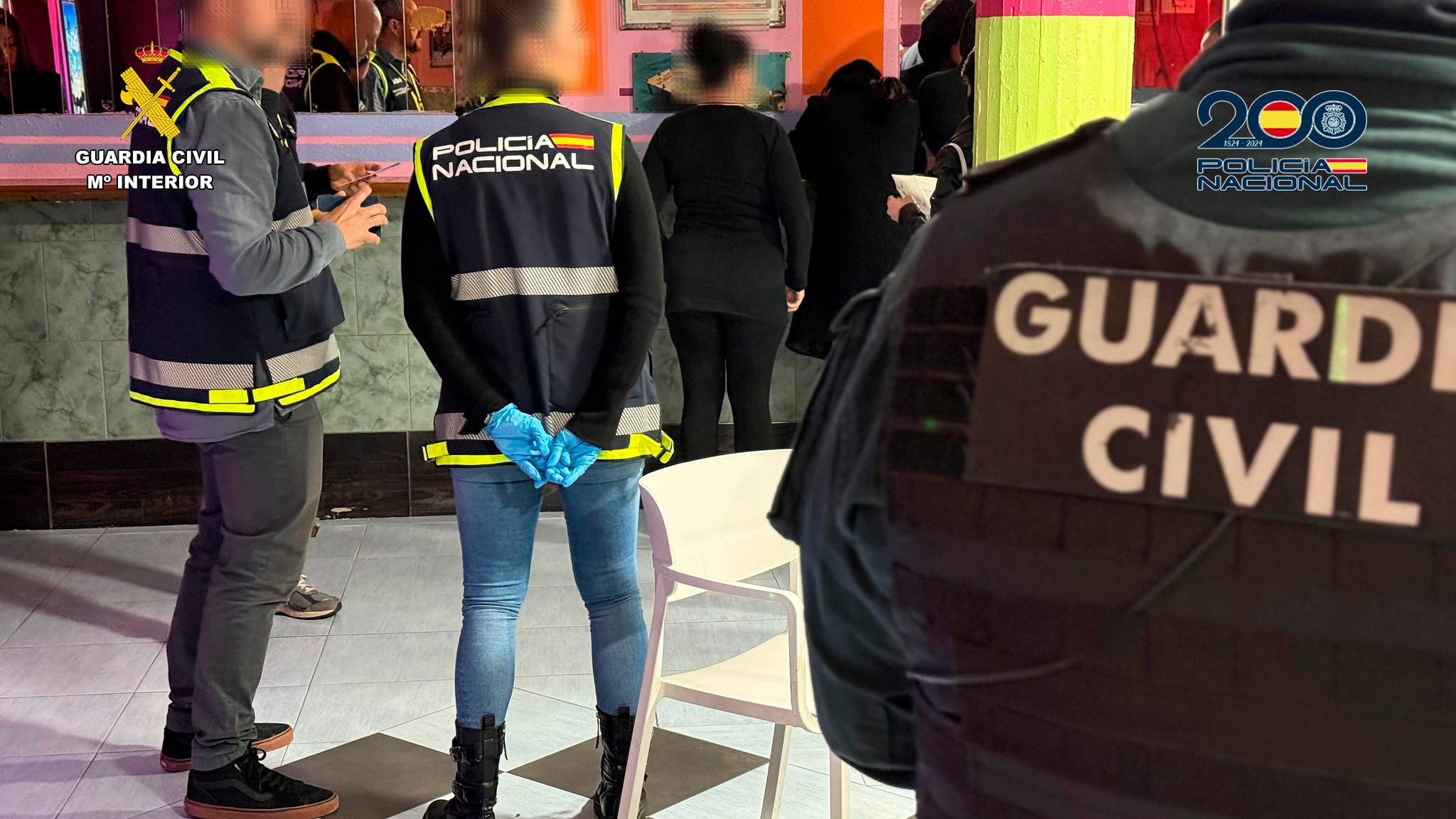 Las imágenes del operativo en los clubs de Rincón de Soto