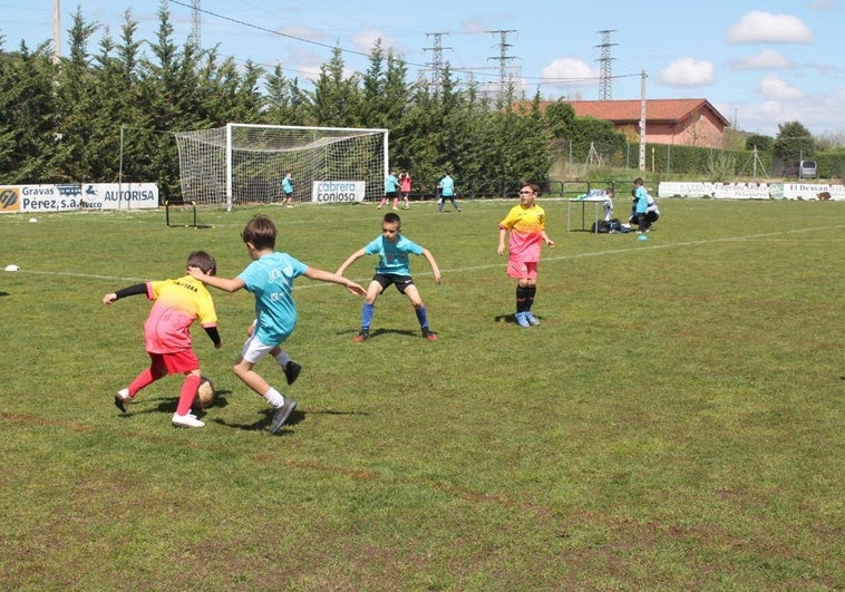 Evento deportivo solidario a favor de FARO y Aspanoa en Baños